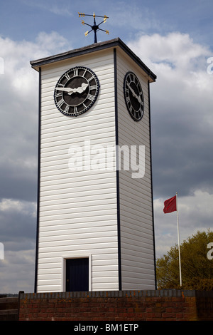 Der Uhrturm am nationalen Shooting Centre an Bisley Surrey UK Stockfoto