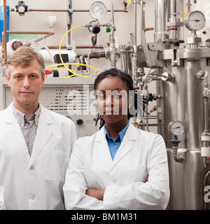 Porträt der beiden Ärzte in einem Labor Stockfoto