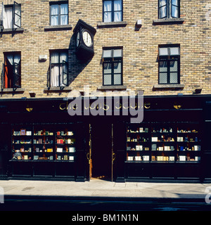 DIE LANGEN STEINERNEN PUB DUBLIN IRLAND Stockfoto