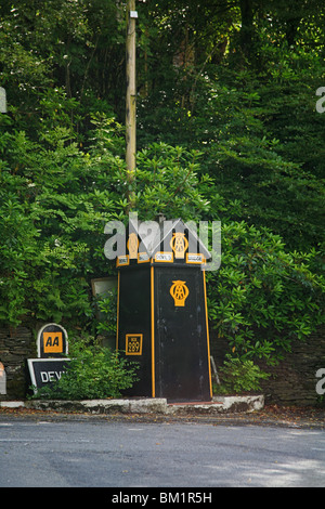 Altmodische AA Telefonzelle an Teufels Brücke, Ceredigion, Wales, UK Stockfoto