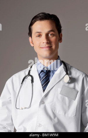 Porträt von einem Arzt mit einem Stethoskop Stockfoto