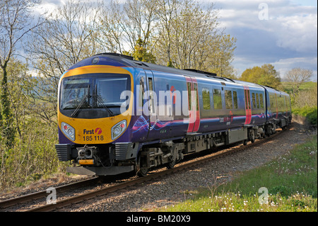 Erstes TransPennine Express, DMU Klasse 185 Desiro, Anzahl 185 118 nähert sich Oxenholme Station, Cumbria, England, Grossbritannien, Europa. Stockfoto