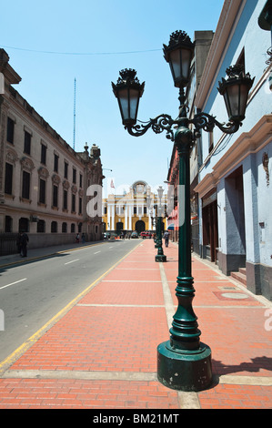 Straße in der Nähe von Hauptbahnhof, Lima, Peru, Südamerika Stockfoto