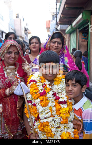 Junge feiert die Dvija Zeremonie (kommen des Alters). Jodhpur. Rajasthan. Indien Stockfoto