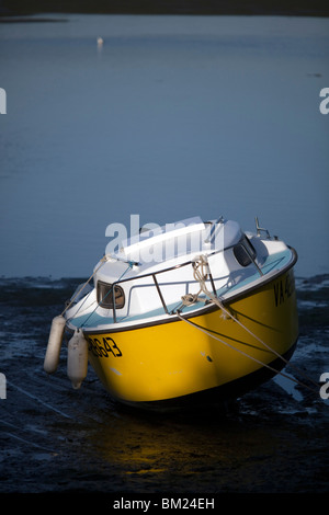 Auf Grund Boot bei Ebbe, Conleau Insel, Stadt Vannes Organisationsdokumente von Morbihan, Bretagne, Frankreich Stockfoto