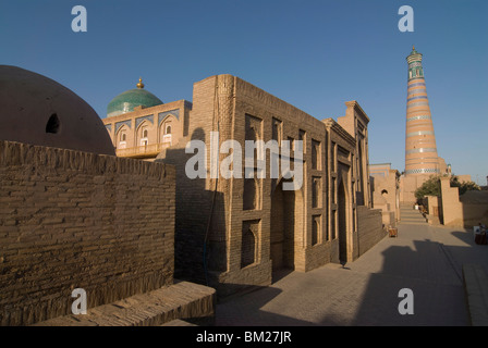 Moscheen in Ichon Qala (Itchan Kala) Festung, UNESCO-Weltkulturerbe, Chiwa, Usbekistan, Zentralasien Stockfoto