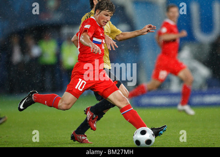 Andrei Arshavin Russland im Kampf gegen Spanien während ein Halbfinale der UEFA Euro 2008 match 26. Juni 2008 im Ernst-Happel-Stadion Stockfoto