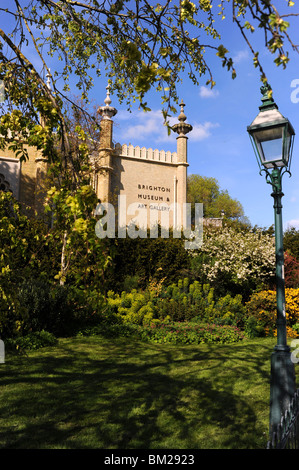 Brighton Museum and Art Gallery in Brighton Pavilion Gardens Innenstadt UK Stockfoto