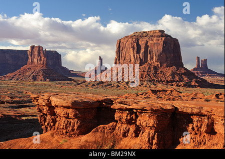 Monument Valley Navajo Tribal Park-Blick vom John Ford Point in der Nähe von Sunset - Utah und Arizona, USA Stockfoto