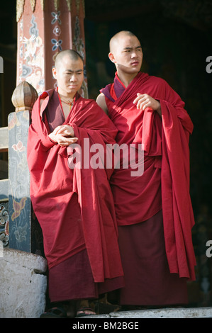 Mönche in Trongsa Dzong (Chokhor Raptentse aus dem Jahre 1648, Bhutan Asien Stockfoto