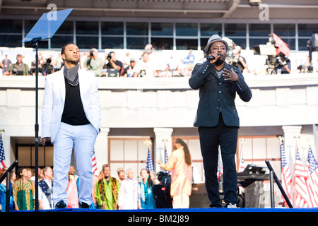 John Legend und will.i.am Perform Stockfoto