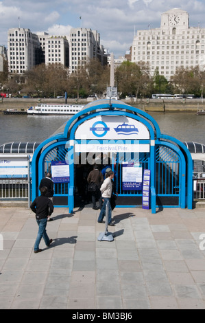 Festival Pier auf der South Bank, London Stockfoto