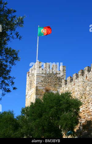 Portugal Flagge auf St. George Castle, Lissabon, Portugal Stockfoto