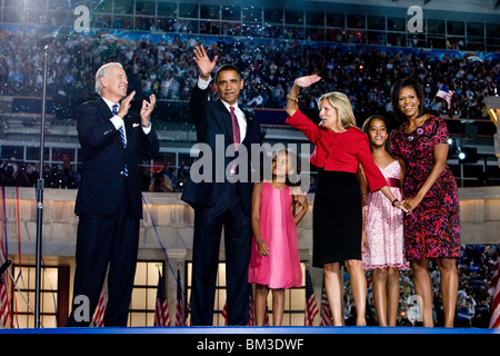 Barack Obama mit Joe Biden und Familie Stockfoto