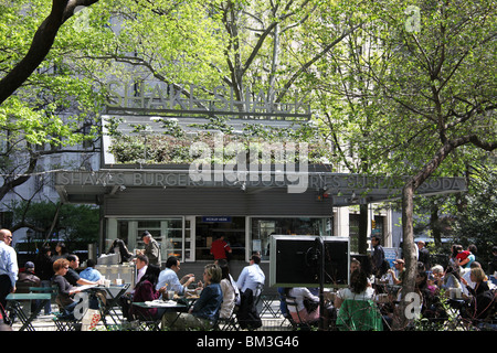 Shake Shack in Madison Square Park, New York City, April 2010. © Katharine Andriotis Stockfoto