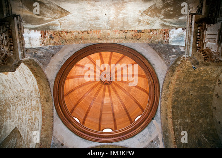 Kuppel der Kirche El Monumento, Stadt Castaño del Robledo, Provinz Huelva, Andalusien, Spanien Stockfoto