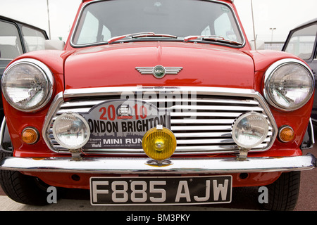 London nach Brighton Mini laufen. Stockfoto