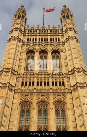 Nahaufnahme des Palace of Westminster zeigt Victoria Tower Stockfoto