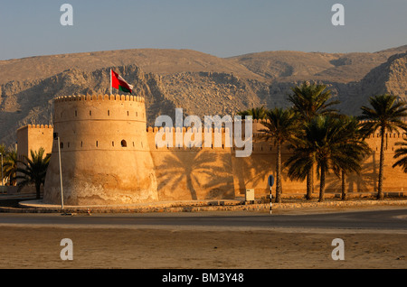 Mittelalterliche Festung von Khasab, Khasab, Halbinsel Musandam, Sultanat von Oman Stockfoto