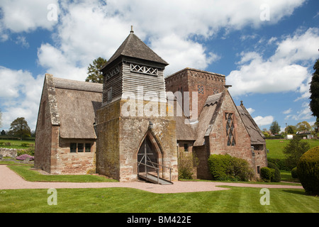 Großbritannien, Herefordshire, Brockhampton, alle Heiligen Künste und Handwerk-Kirche, entworfen von William Lethaby Stockfoto