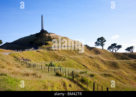 One Tree Hill (Maungakiekie) und Obelisk Denkmal. Auckland, Nordinsel, Neuseeland Stockfoto