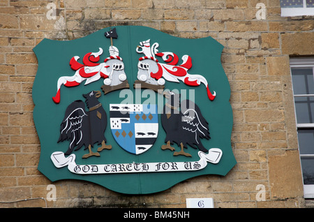 Wappen auf Redesdale Arms Hotel in Morton-in-Marsh Stockfoto