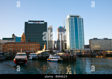 Hafen und die Skyline der Stadt. Auckland, Nordinsel, Neuseeland Stockfoto