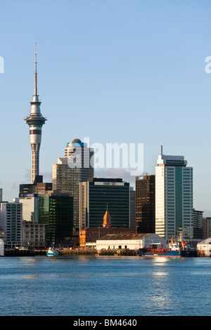 Hafen und Stadt Skyline. Auckland, Nordinsel, Neuseeland Stockfoto