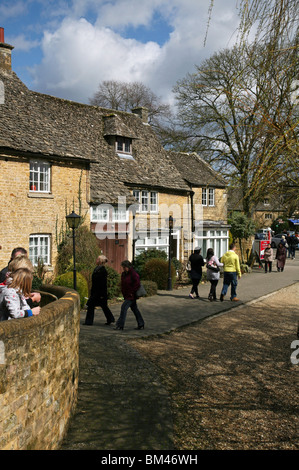 Das Cotswold Motor Museum in Sherborne Straße in Bourton-on-the-Water, beliebte Dorf am Fluss Windrush Stockfoto