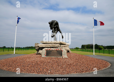 Skulptur "Cobbers" Australian Memorial Park Fromelles, Frankreich Stockfoto