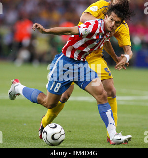 Nelson Valdez von Paraguay in Aktion während 2006 FIFA World Cup Fußball-match gegen Schweden 15. Juni 2006. Stockfoto