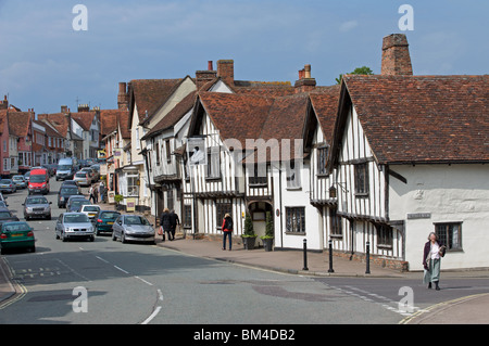 The Swan Hotel und High Street, Lavenham, Suffolk, UK. Stockfoto