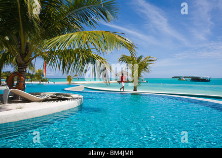 Pool von Malediven Insel Kandooma, Süd Male Atoll, Malediven Stockfoto