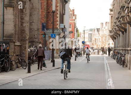 Straßenszene, Trinity Street, Cambridge UK Stockfoto