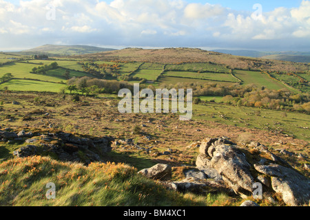 Blick vom Hound Tor in Richtung Hayne hinunter, Dartmoor, Devon, England, UK Stockfoto