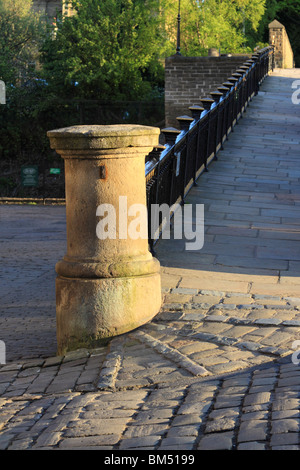 Architektonische Details von Salts Mill in Saltaire, ein UNESCO-Weltkulturerbe in Bradford, West Yorkshire Stockfoto