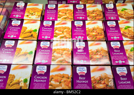 Heinz Weight Watchers Fertiggerichte im Supermarkt, England, UK Stockfoto