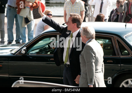 Premierminister David Cameron besuchen die walisische Cardiff, Mai 17. 2010 Stockfoto