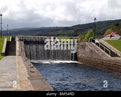 Die Schleusen in Fort Augustus, Schottland, am Ufer des Loch Ness. Stockfoto