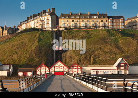 Cliff Lifte und Gehäuse vom Pier, Saltburn by-the-Sea, Cleveland, England Stockfoto