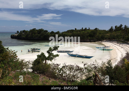 Ein Strand im Norden von Malapascua Island, einer kleinen Insel in der Region Visayas auf den Philippinen Stockfoto