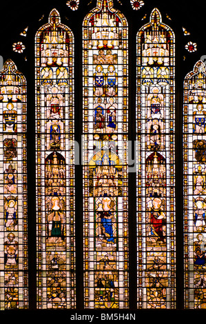 Glasmalerei, St. Johannes Baptist Kirche, Cirencester, Gloucestershire, UK Stockfoto