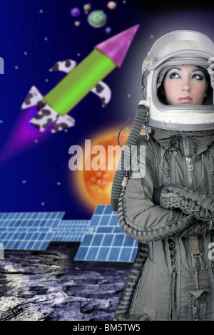 Astronaut Raumschiff Flugzeuge Helm Mode Frau Weltraumrakete Planeten Stockfoto