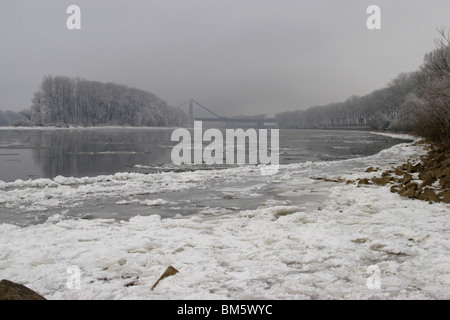 Winter, Eis, gefrorenes, Donau, Fluss Stockfoto