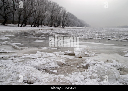 Winter, Eis, gefrorenes, Donau, Fluss Stockfoto