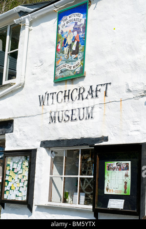 Außenfassade des Museums der Hexerei im Dorf Boscastle, Cornwall, England, Großbritannien Stockfoto