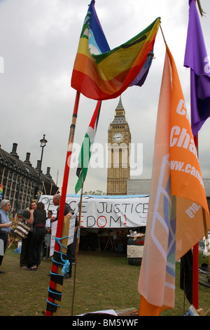 Aktivisten einrichten Friedenscamp in Londons Parliament Square Stockfoto