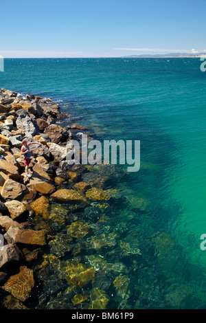 Angeln an der Mündung des Mersey River, Aitkenhead Punkt, Devonport, nördlichen Tasmanien, Australien Stockfoto