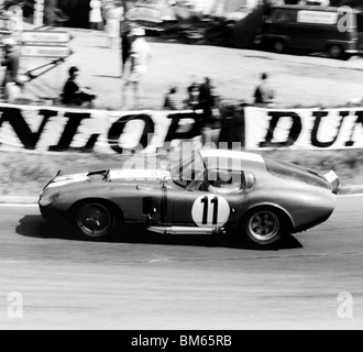 Sears und Thompson in Ford AC Cobra Daytona, Le Mans 1965 Stockfoto