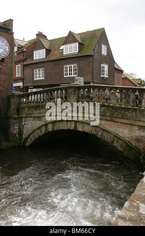 Winchester City Brücke über den Fluss Itchen, Winchester, Hampshire, UK Stockfoto